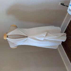 HYFVE Off White Halter Gown for Brides